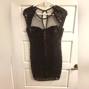 EUC Women's Vintage black cocktail dress with sequins size medium